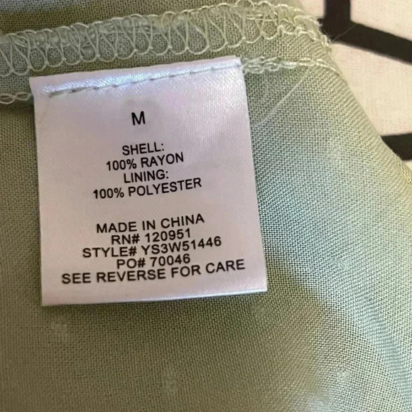 Elegant Vintage Midi Dress - Picture 11 of 11